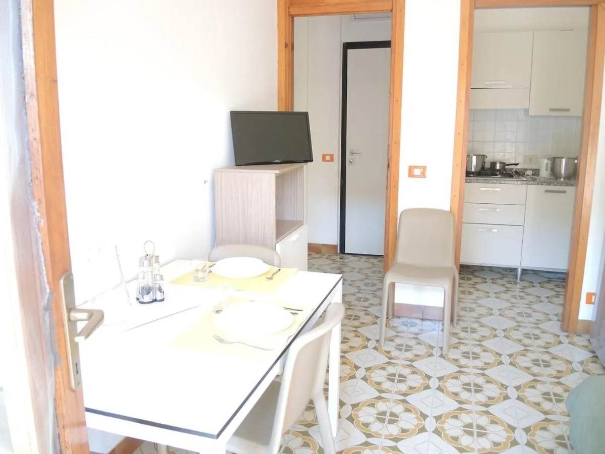 Luminous Seaside Flat For 4 Guests - Beahost Apartment Bibione Italy