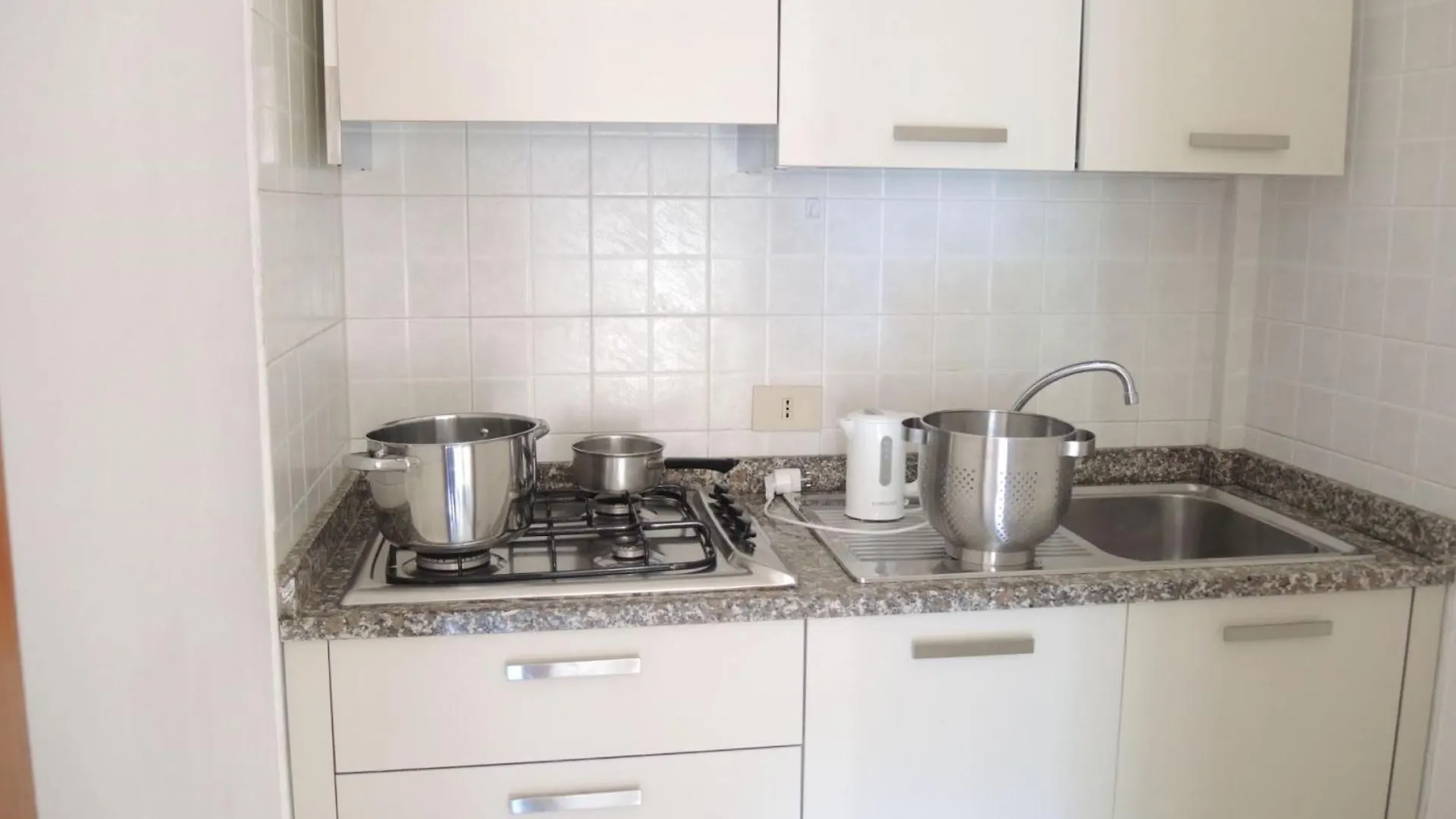 Luminous Seaside Flat For 4 Guests - Beahost Apartment Bibione 0*,